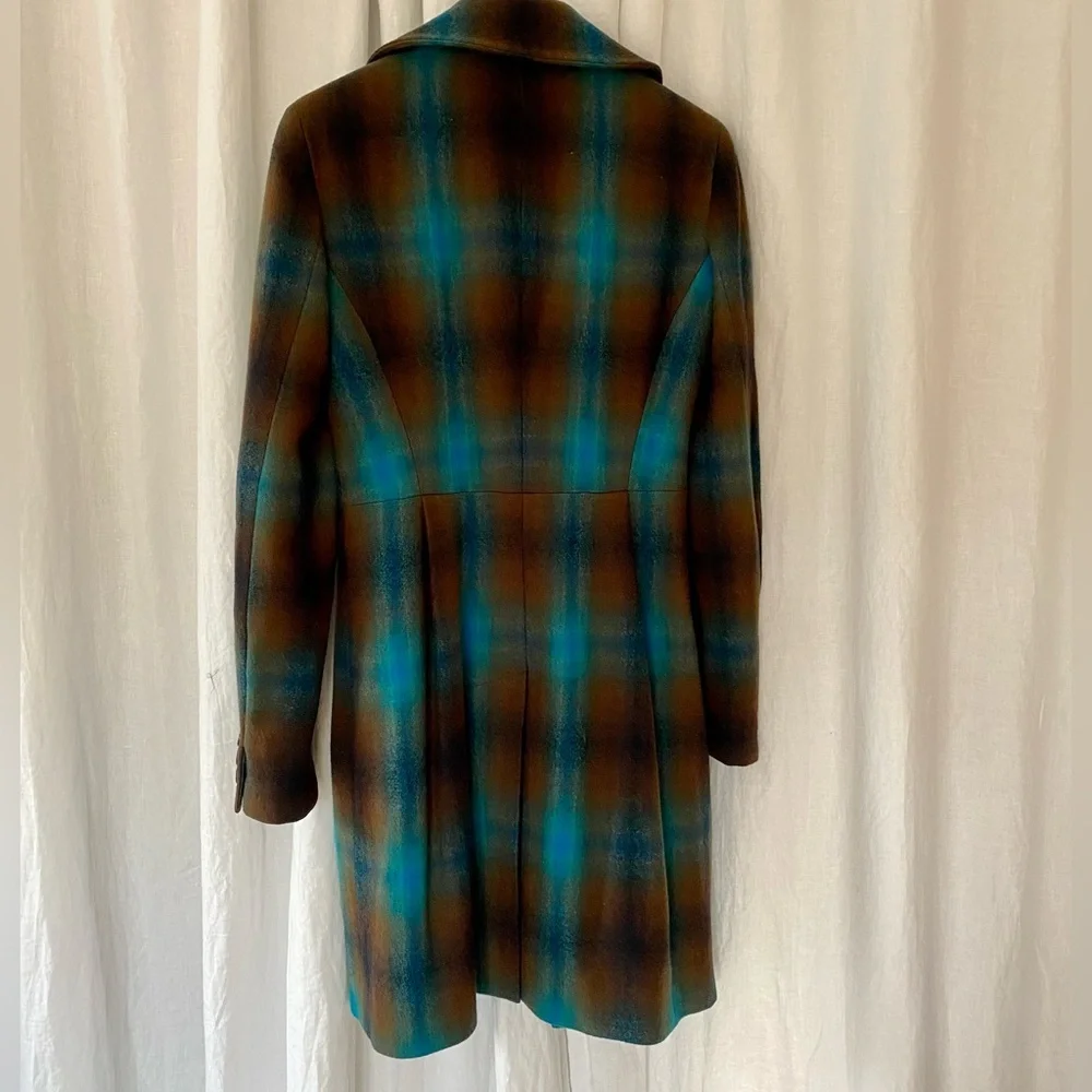 DKNY Wool Plaid Jacket. Size 2 - Picture 2 of 6